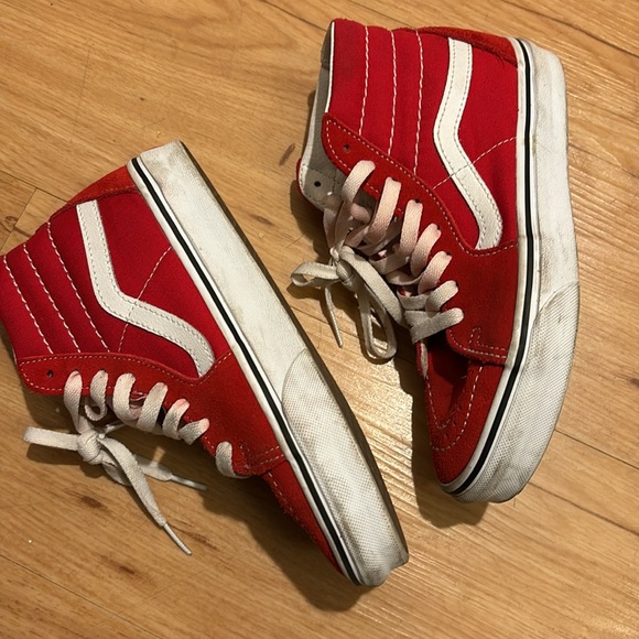 Kids Boys Sz 4 red vans lace ups great condition skate shoe - Picture 2 of 4